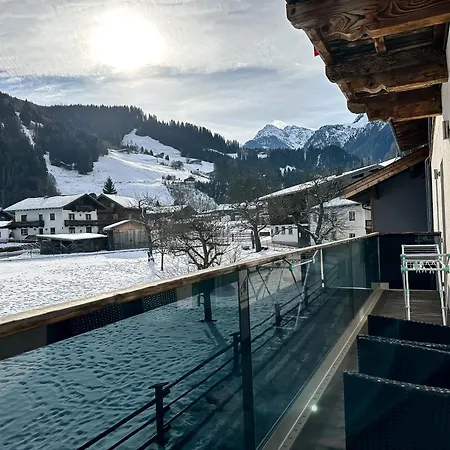 Ours Living Kitzsteinhorn Gletscher - Inkl Sauna Hollersbach im Pinzgau
